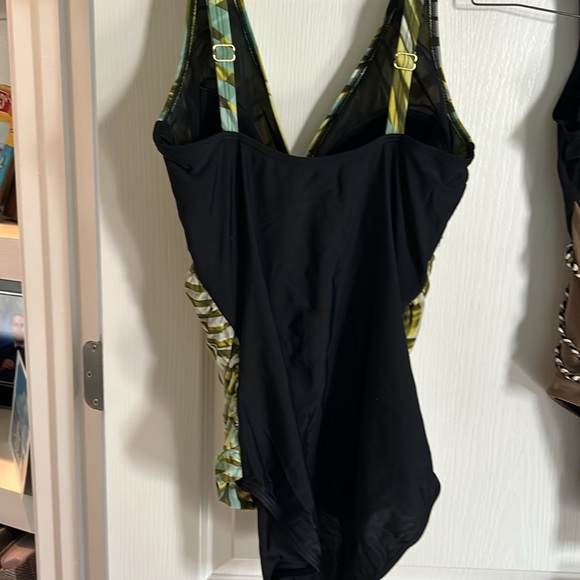 3-1 piece swimsuits, one new with tags , 2 used . - Picture 5 of 8